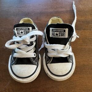 Converse black/white